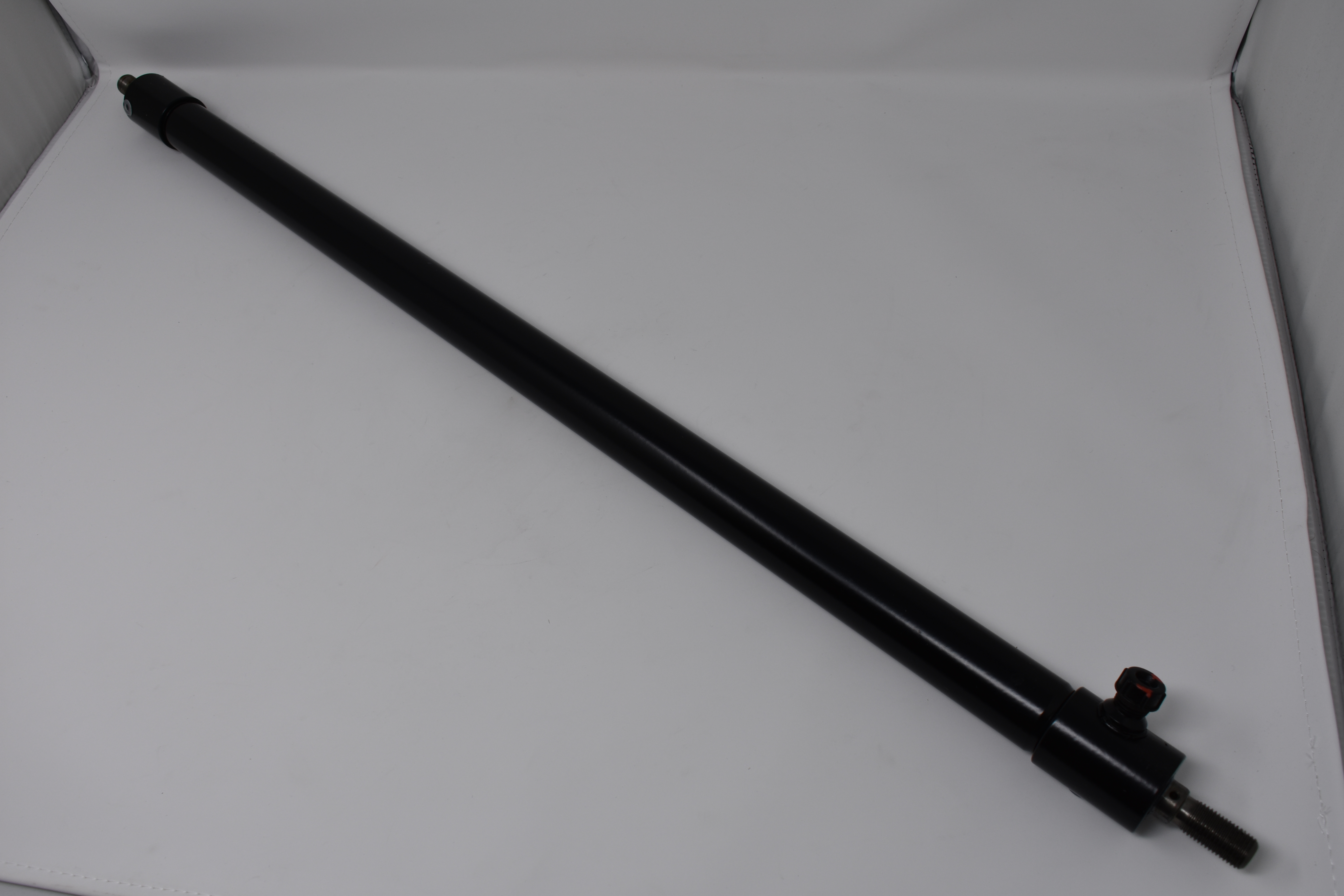 ZSB.ZYLINDER 25/16-630 HUB EM:795